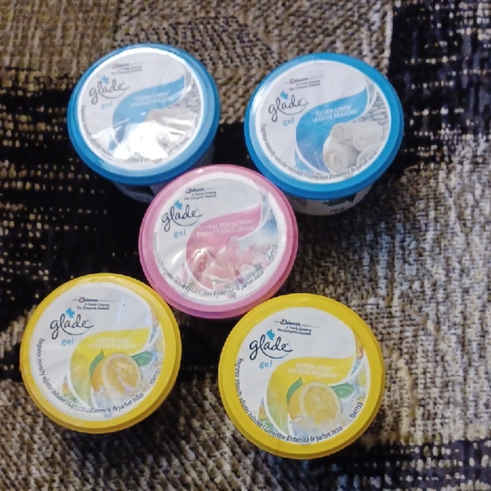 4/$30 New Glade Gel Air Fresheners - Yellow, Blue, Pink (5 Pack)